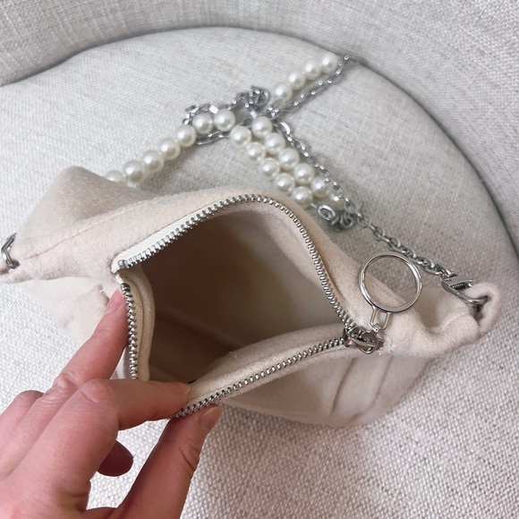 Elegant 100% Wool Beige Coat with Pearl Embellished Matching Bag - Size M - Picture 14 of 15